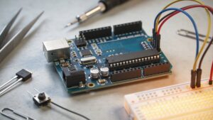 What Is a Microcontroller? A Complete Beginner-to-Expert Guide